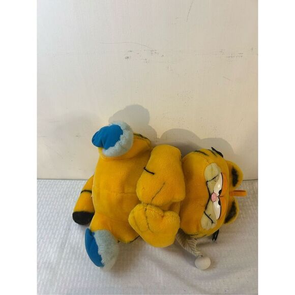 Garfield 16" pj hat 1981 zipper stuffed animal - Picture 1 of 8
